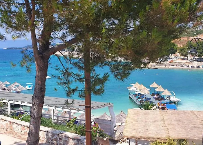 Emar Beachfront Hotel Ksamil