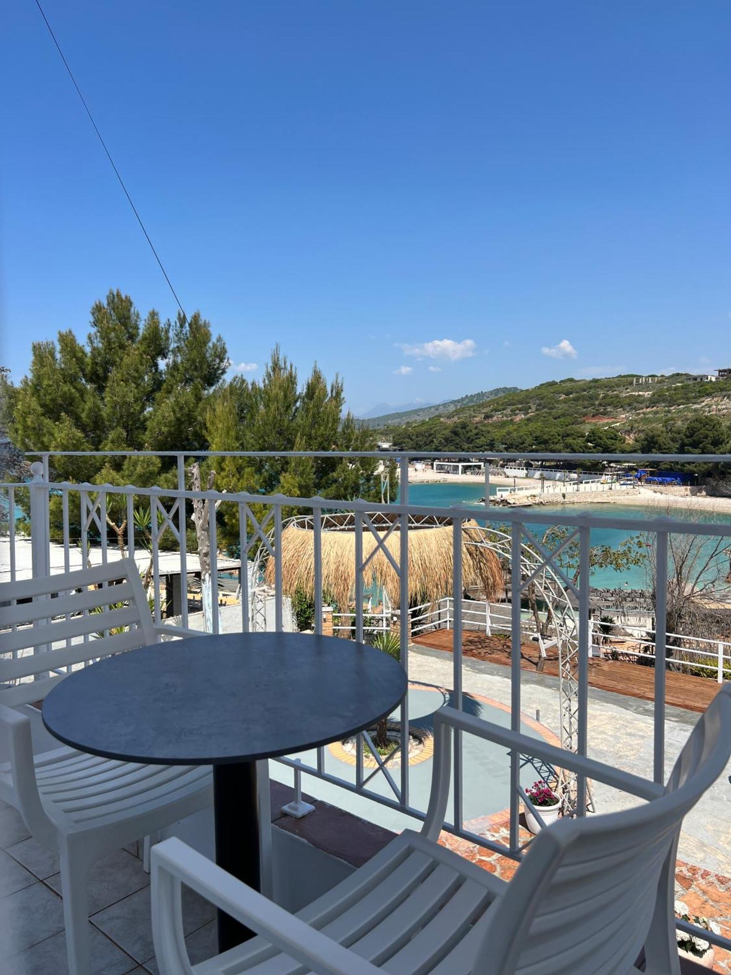 Emar Beachfront * Ksamil