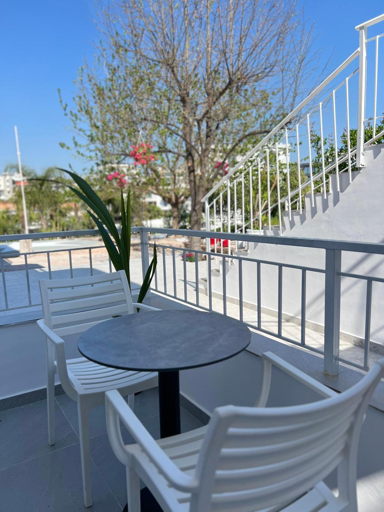 Emar Beachfront Frühstückspension Ksamil